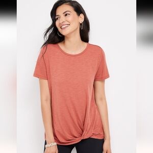 Maurice 24/7 Forever Solid Knot Hem Tee